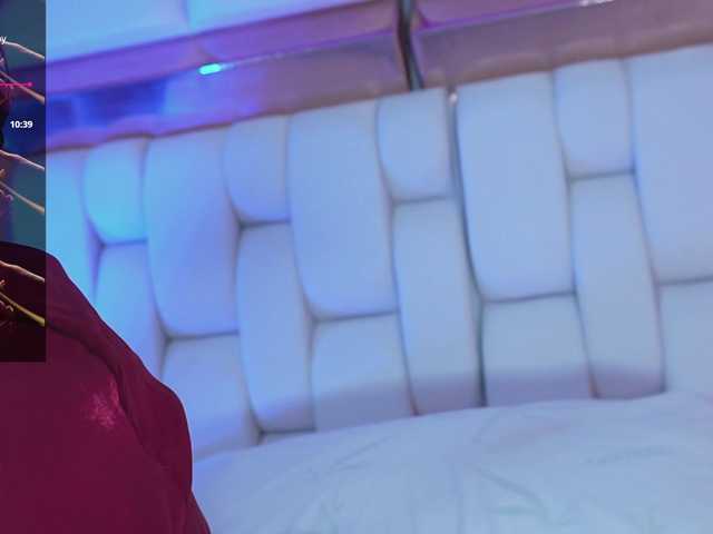 yourcuteneighbourr's BongaCams show and profile