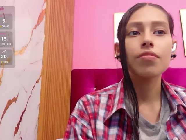yourcuteneighbourr, en vivo ahora en BongaCams