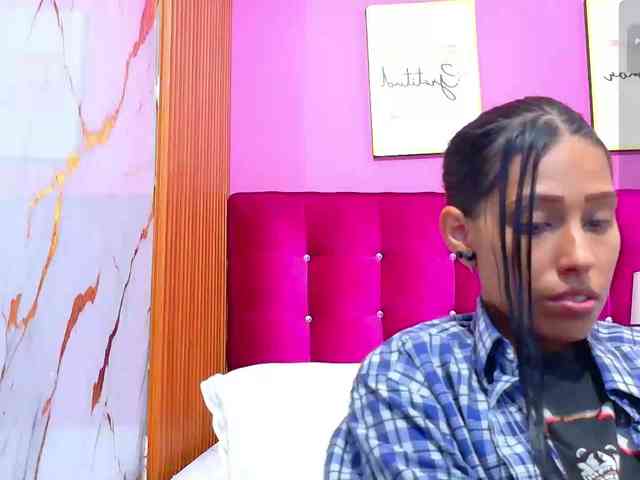yourcuteneighbou... Live Webcam on BongaCams