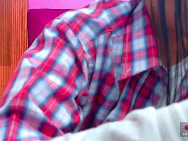 Model: yourcuteneighbourr