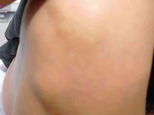 yourcuteneighbourr webcam