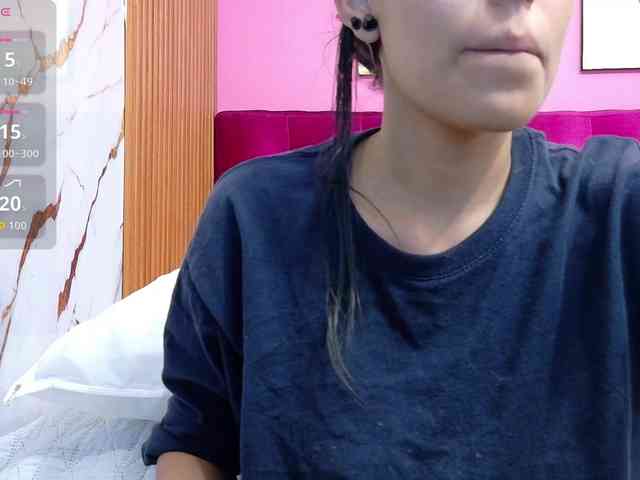 yourcuteneighbourr webcam