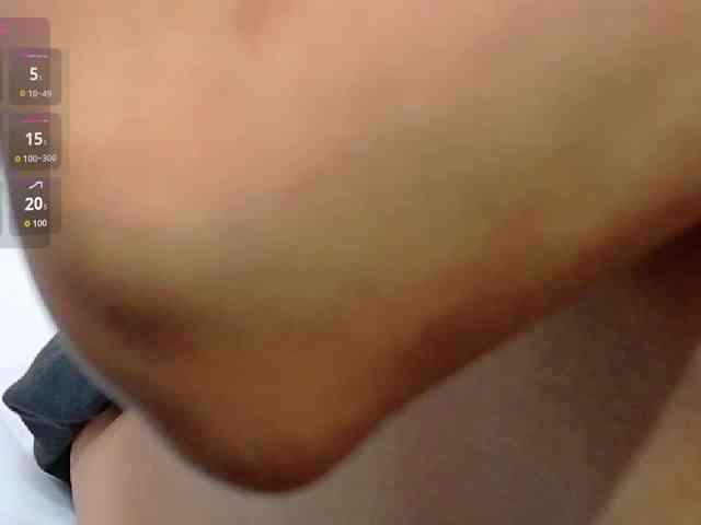 yourcuteneighbourr webcam