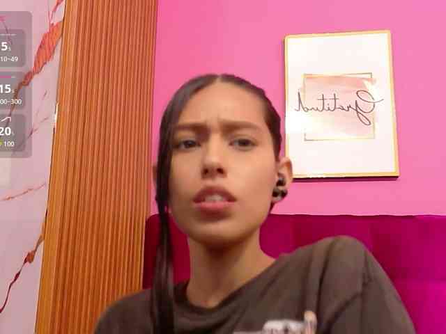 yourcuteneighbourr webcam