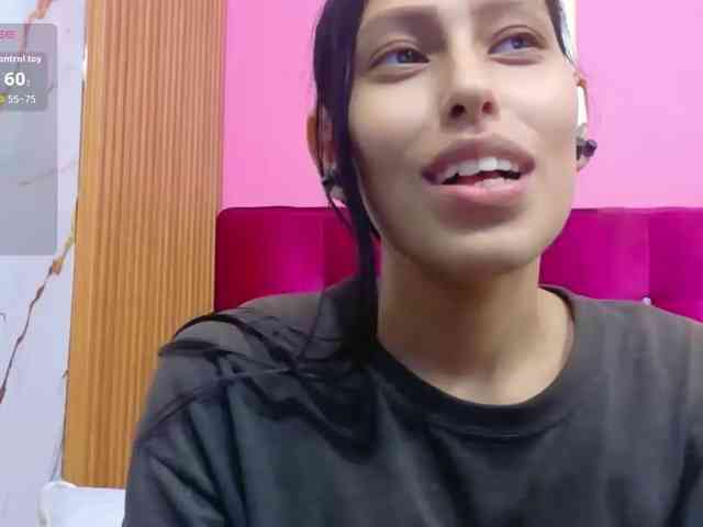 yourcuteneighbourr webcam