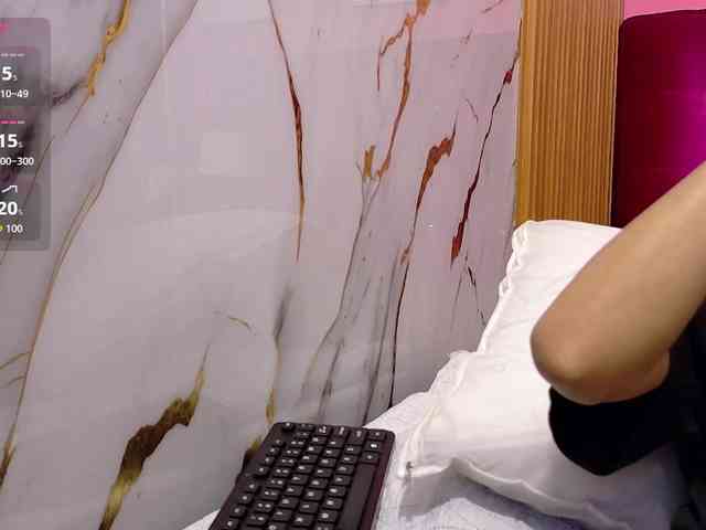 yourcuteneighbourr webcam