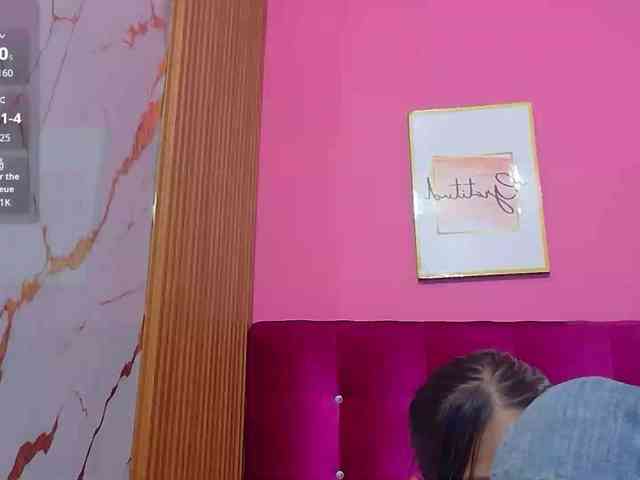 yourcuteneighbou... Live Webcam on BongaCams