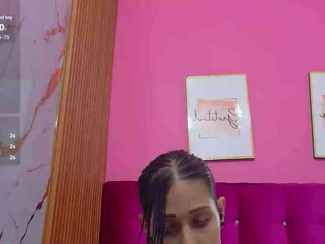 yourcuteneighbou... Live Webcam on BongaCams