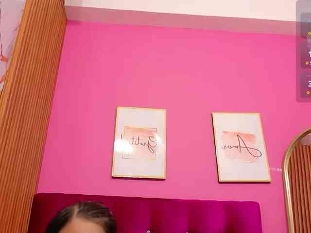yourcuteneighbourr