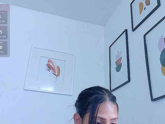 yourcuteneighbourr webcam