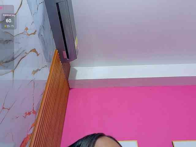 yourcuteneighbourr webcam