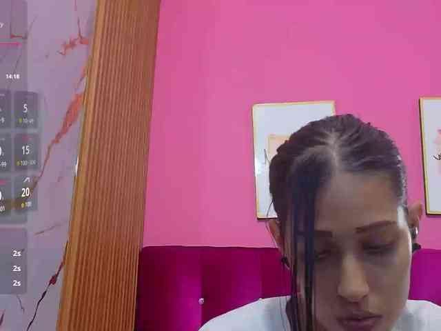 yourcuteneighbou... Live Webcam on BongaCams