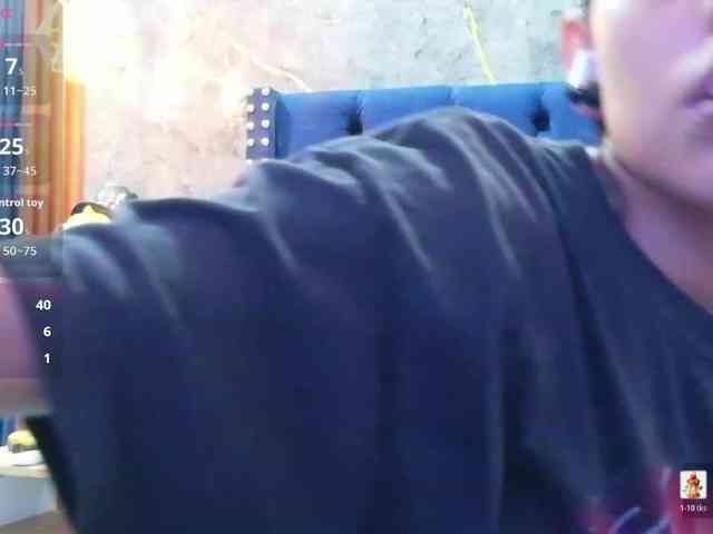 yourcuteneighbourr webcam