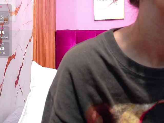 yourcuteneighbourr's live room