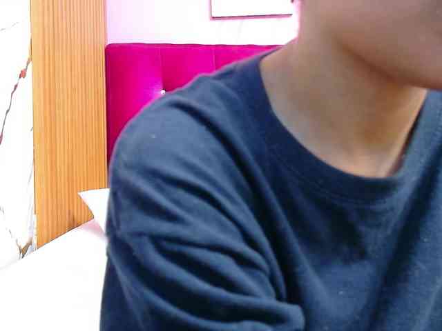 yourcuteneighbourr webcam