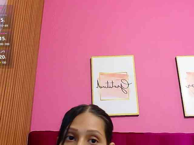 yourcuteneighbourr webcam
