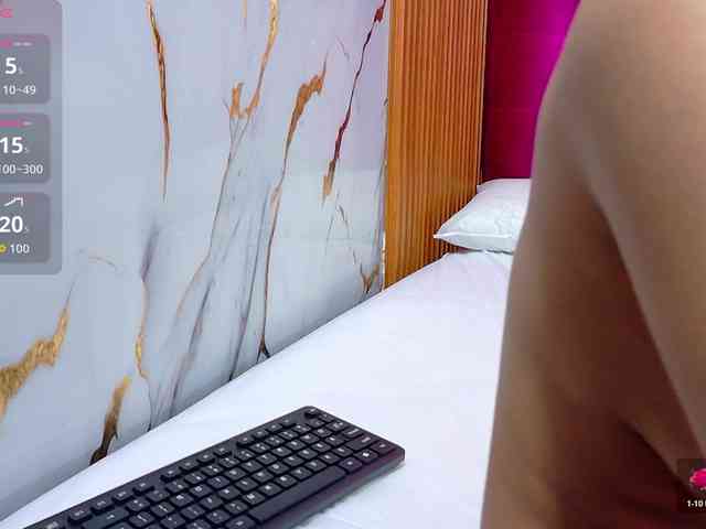 yourcuteneighbourr webcam