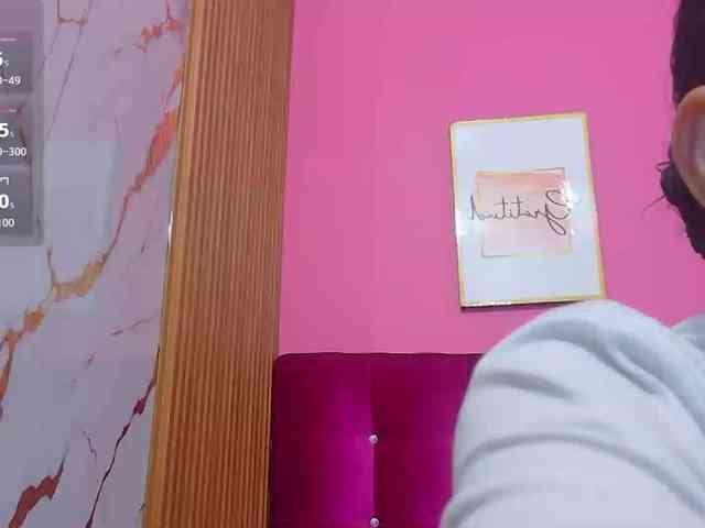 yourcuteneighbou... Live Webcam on BongaCams