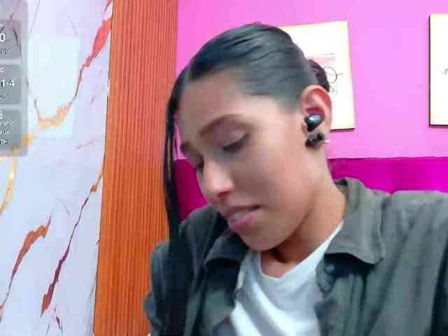 yourcuteneighbou... Live Webcam on BongaCams