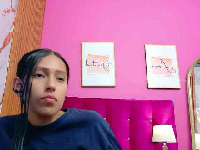 Model: yourcuteneighbourr