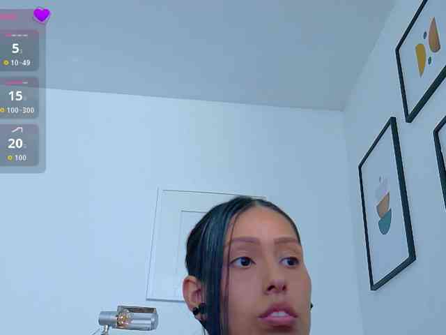 yourcuteneighbourr's live room