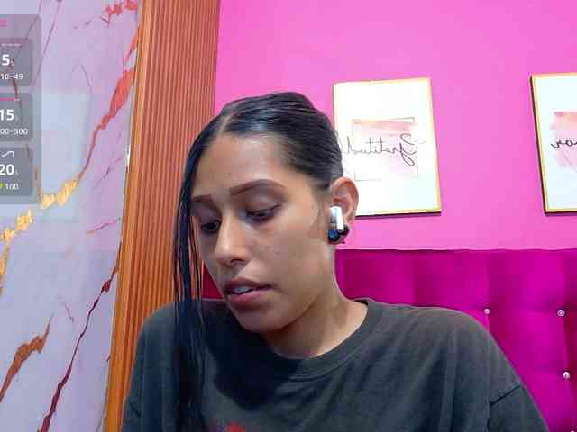 yourcuteneighbourr webcam