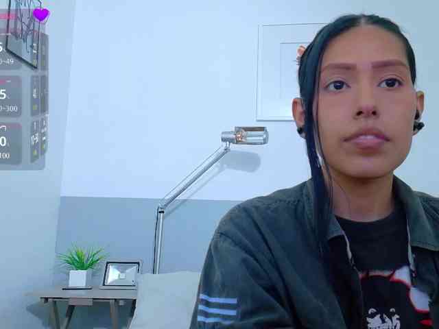yourcuteneighbourr webcam