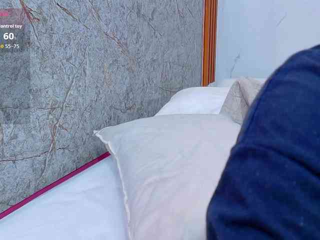 yourcuteneighbourr webcam