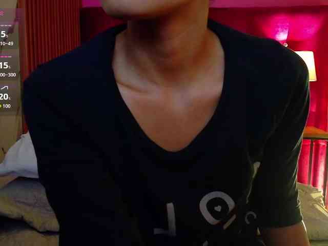 Модель: yourcuteneighbourr