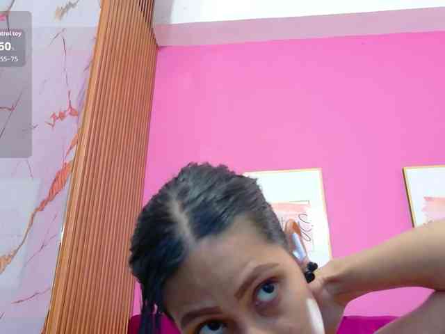 yourcuteneighbourr webcam