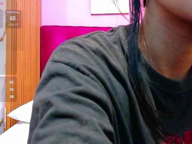 yourcuteneighbourr webcam