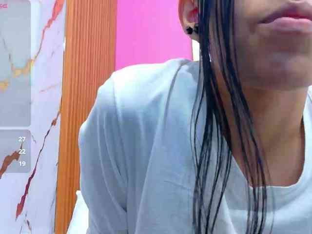 yourcuteneighbourr webcam