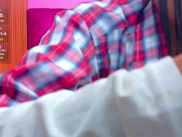 yourcuteneighbourr webcam