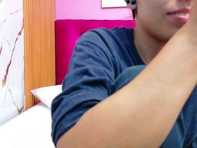 yourcuteneighbourr