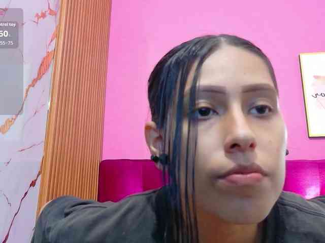 yourcuteneighbourr webcam