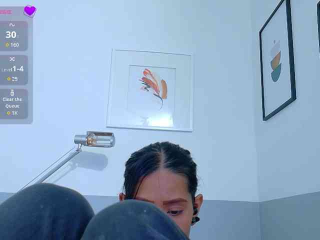 yourcuteneighbourr's live room