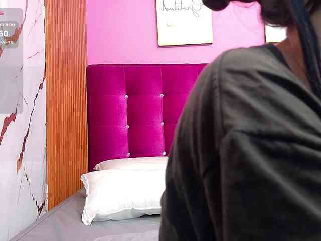 yourcuteneighbourr webcam