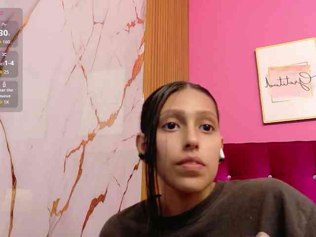 yourcuteneighbourr webcam