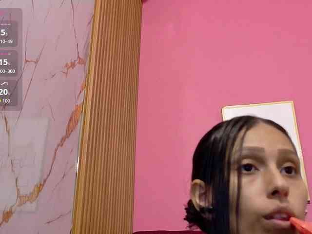 yourcuteneighbourr's live room