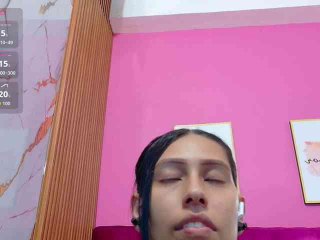 yourcuteneighbourr webcam
