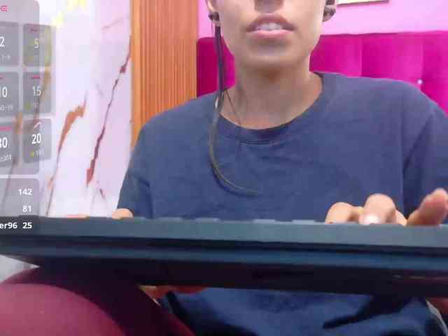 yourcuteneighbourr webcam
