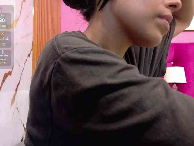 yourcuteneighbourr webcam