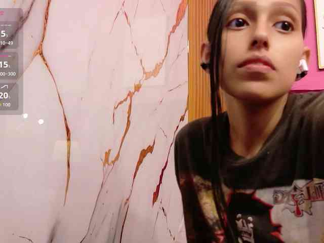 yourcuteneighbourr webcam