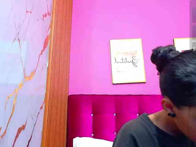 yourcuteneighbou... Live Webcam on BongaCams