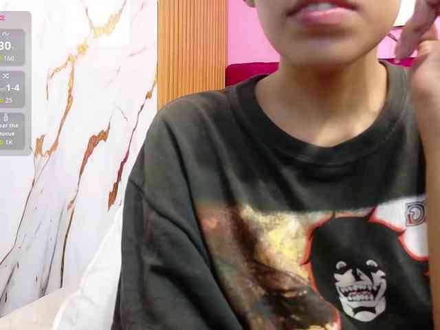 yourcuteneighbourr webcam