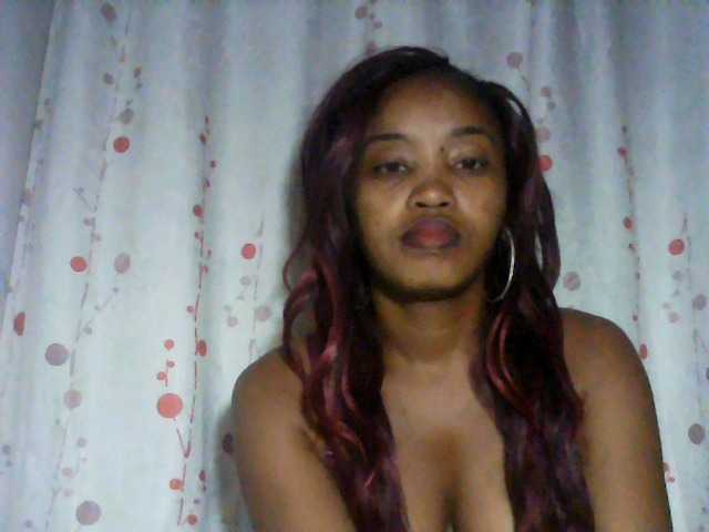 kylie11 live cam on UnifiedCams