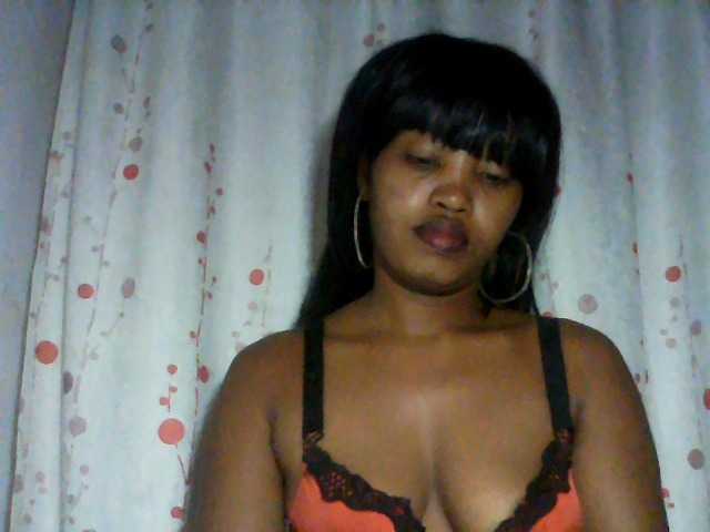 kylie11 live cam on BongaCams