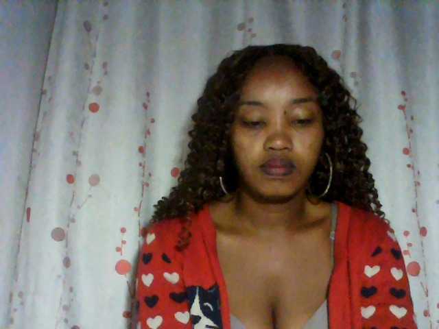 kylie11 live cam on UnifiedCams