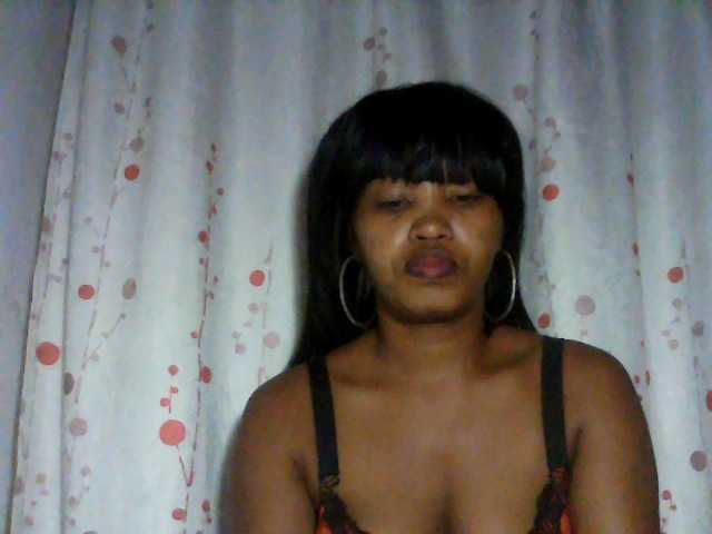 kylie11 live cam on BongaCams