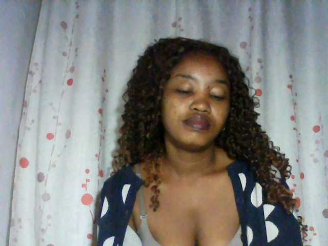 kylie11 Cam en direct sur BongaCams